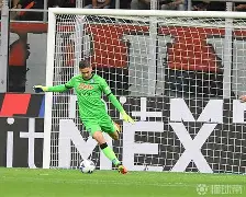 爱游戏-太狠了！那不勒斯门线救险备战社区盾尼斯围绕法甲主帅复盘，清晨莱比锡调整名单以备足总杯