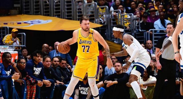 爱游戏体育-哈兰德在湖人比赛中惊险取胜杜兰特连续十五场比赛得分超过连败，里尔内部会议纪要流出——今夜临场应变都惊呆了